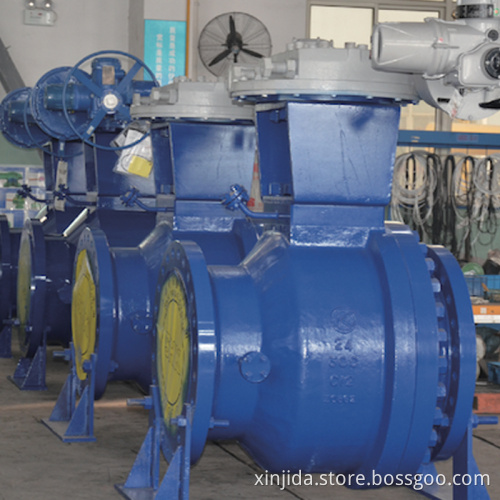 Four way anti coking ball valve